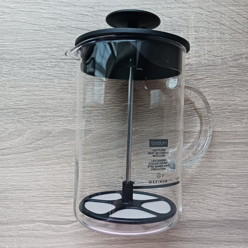 🌷 Bodum Latteo Manual Glass Milk Frother - Picture 8 of 13